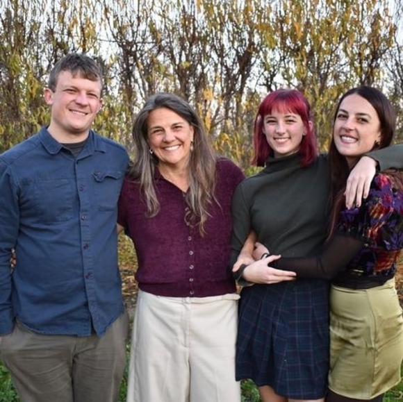 Meet your Posher, Diann - Picture 1 of 1